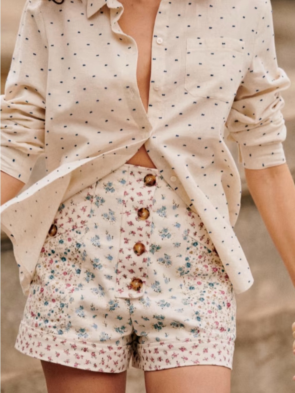 Sezane Floral Button-Front High-Waist Shorts - White/Multi. Size 34 (US 2) - Picture 4 of 4